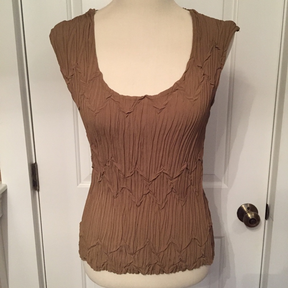 BABETTE TOP TANK GREEN KHAKI SCOOP NECK MICRO PLEAT CRINKLE USA  SIZE S